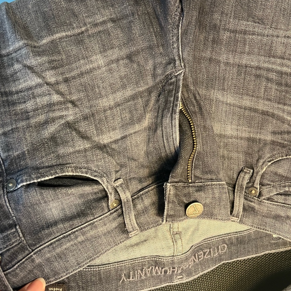Citizens of humanity size 28 low rise skinny leg jeans